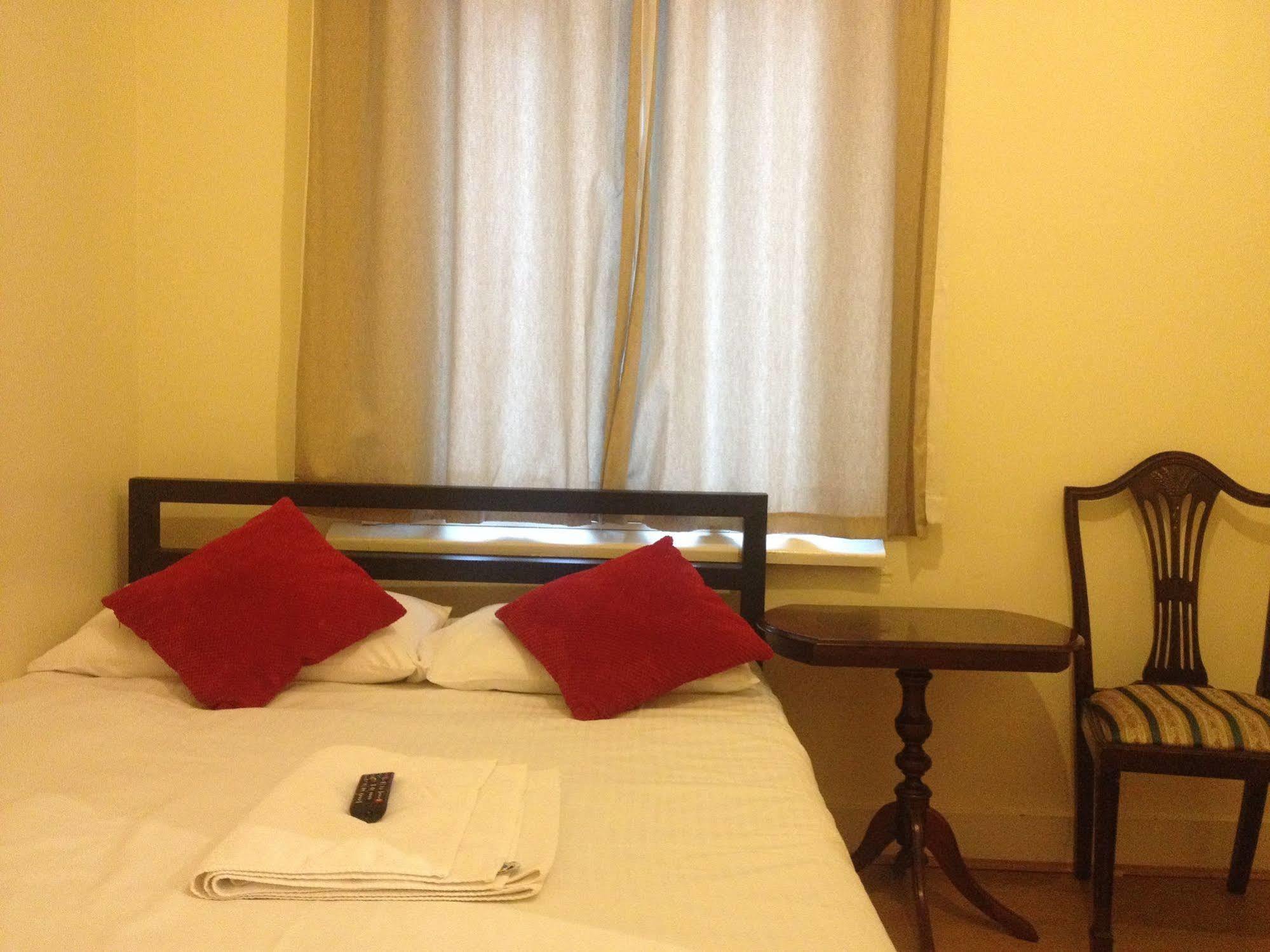70 Hockley Avenue Hotel บาร์คกิ้ง ภายนอก รูปภาพ